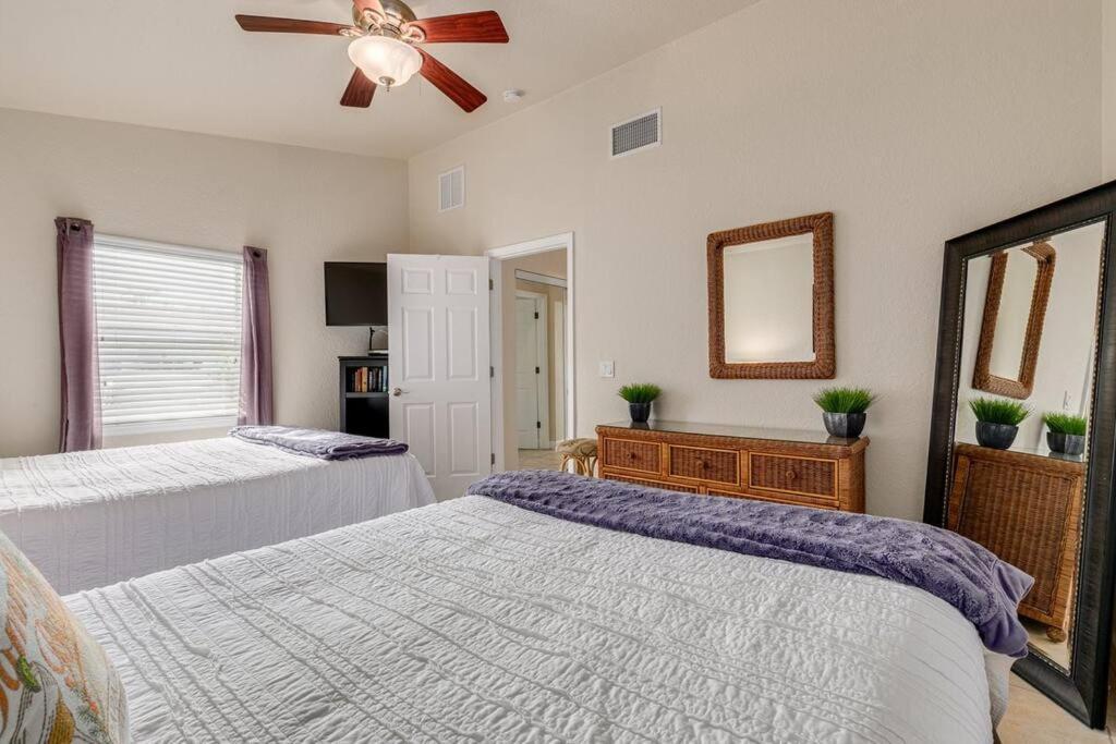 Steps To The Beach And Restaurants! - Coconut Villa'S Suite 1 St. Pete Beach Exterior photo